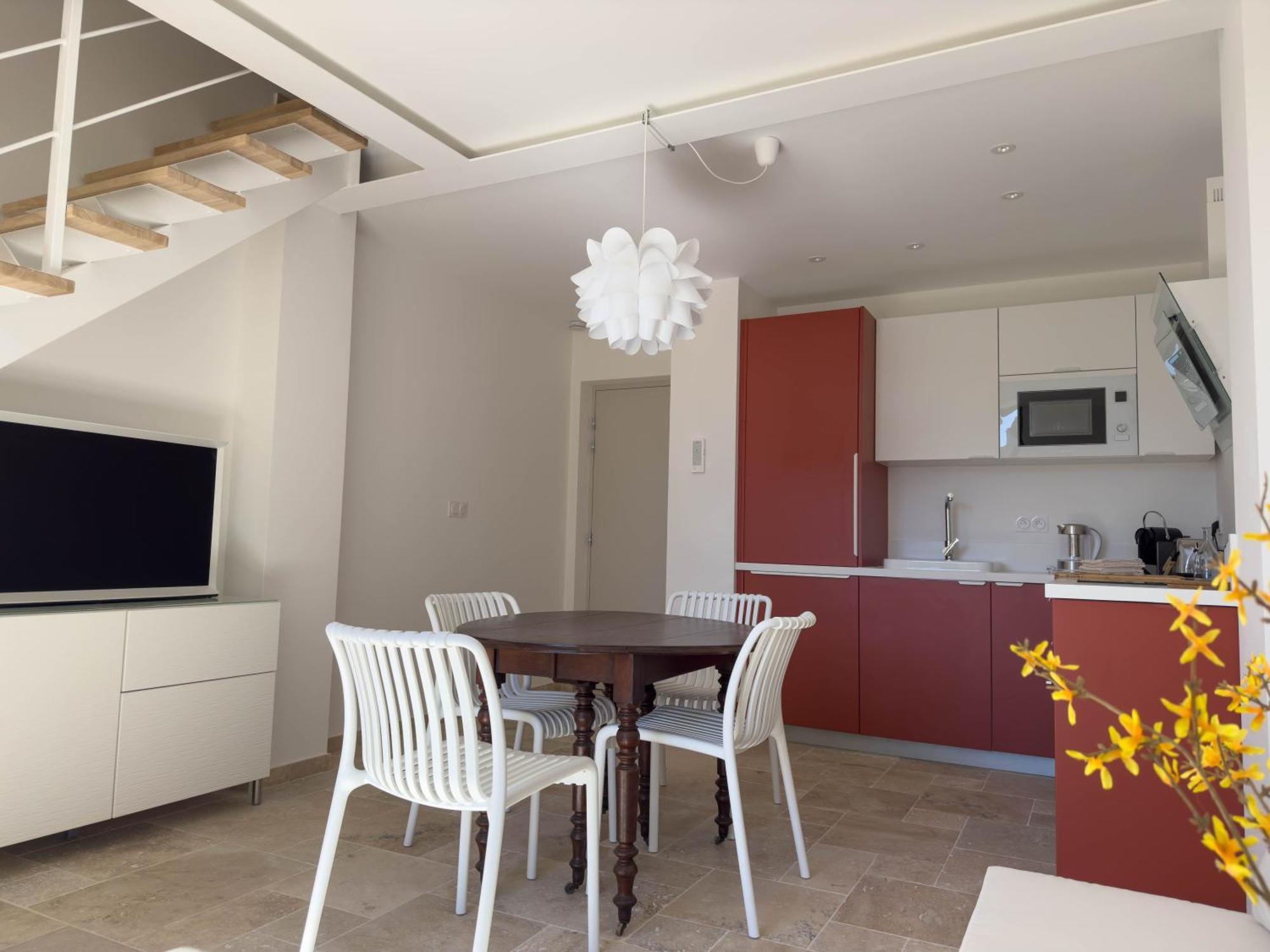 Les Suites Du 13 Aigues-Mortes Exteriör bild