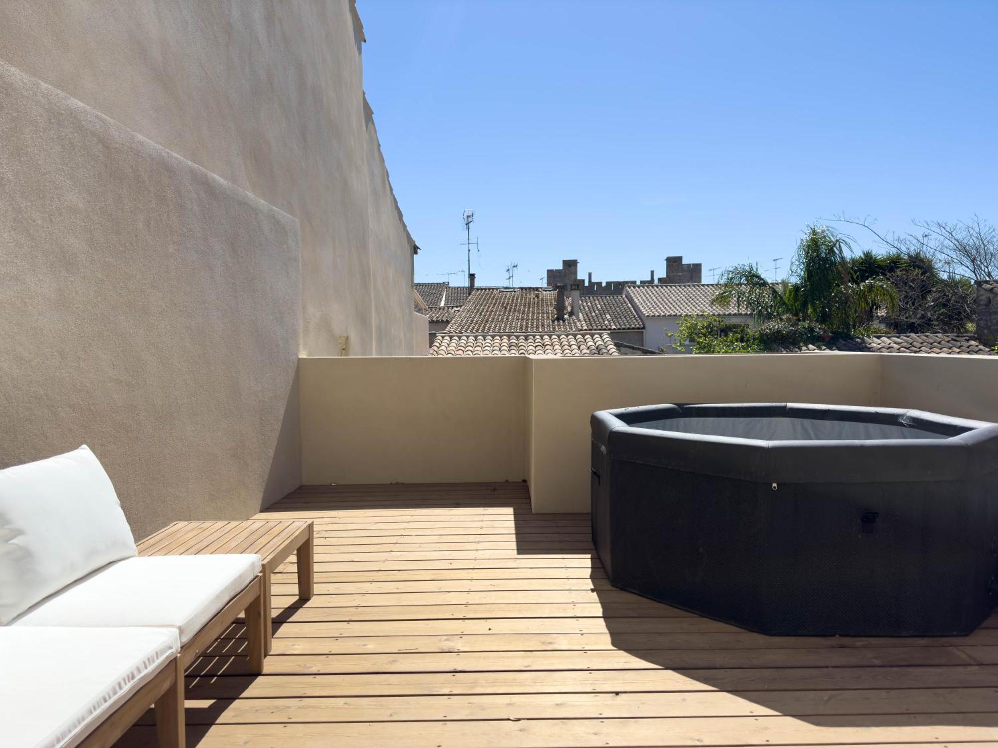 Les Suites Du 13 Aigues-Mortes Exteriör bild